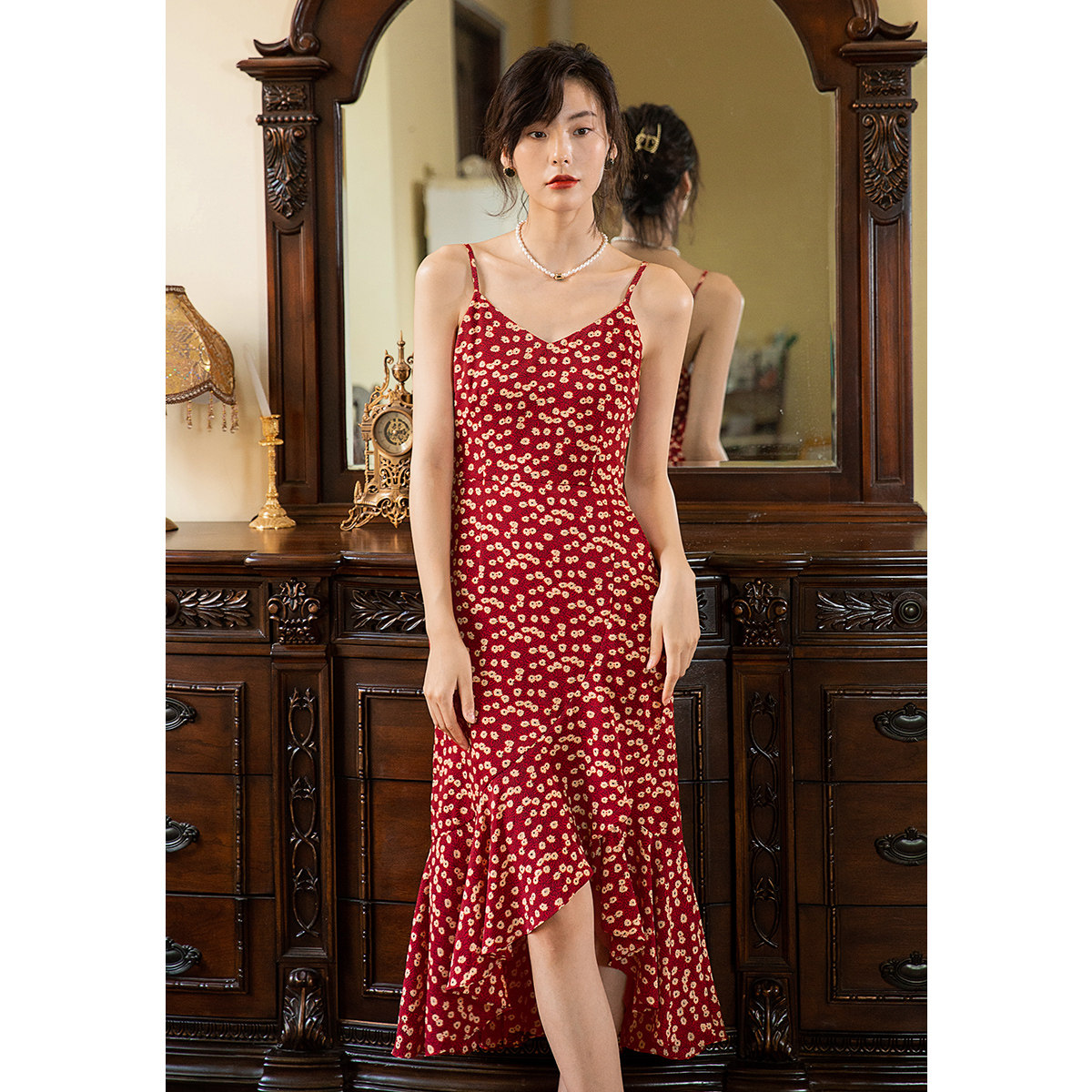 弥古雪纺法式吊带裙连衣裙女夏薄款复古小雏菊长裙气质红色碎花裙