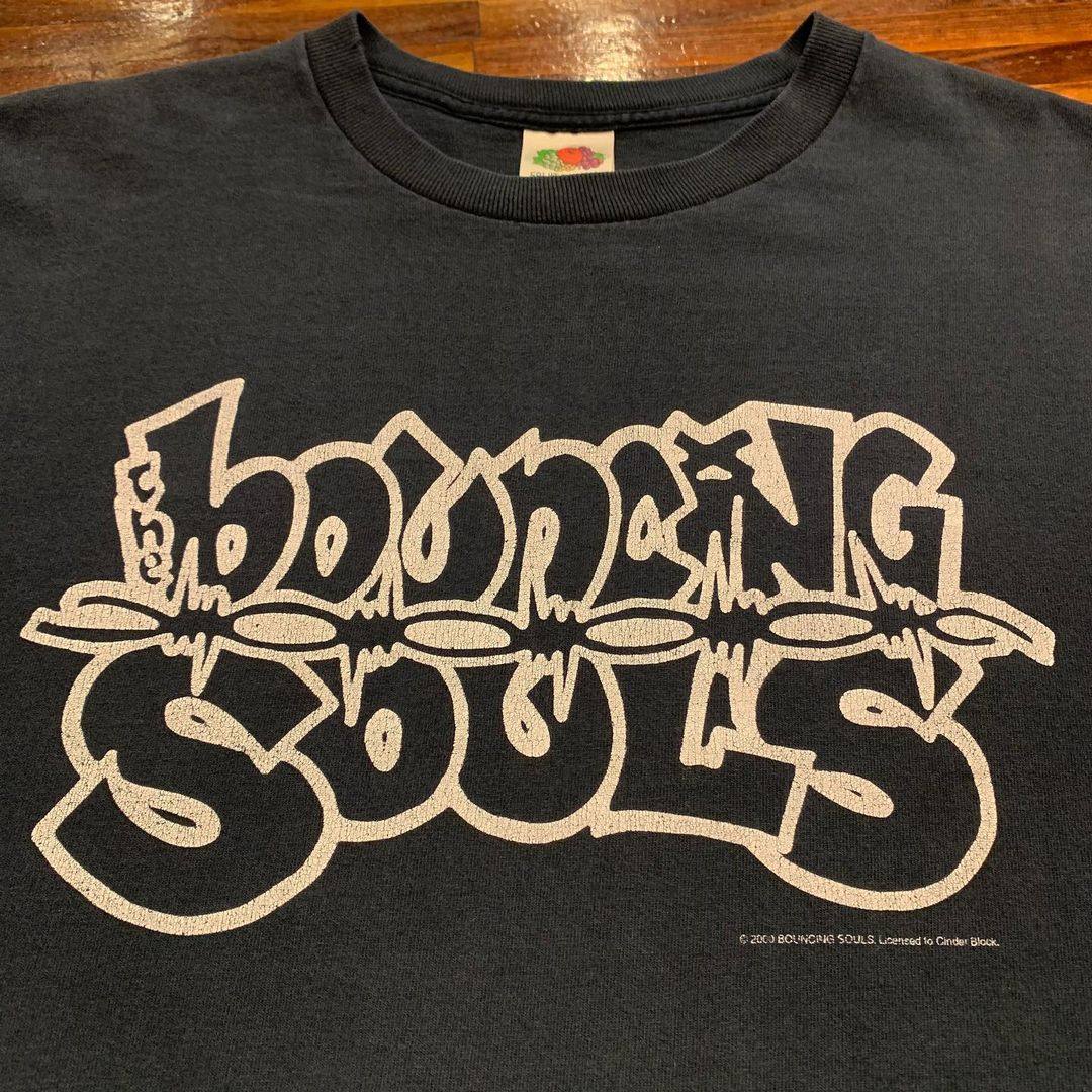 chicano花体英文美式复古黑色圆领t恤男女款街头hiphop风穿搭短袖