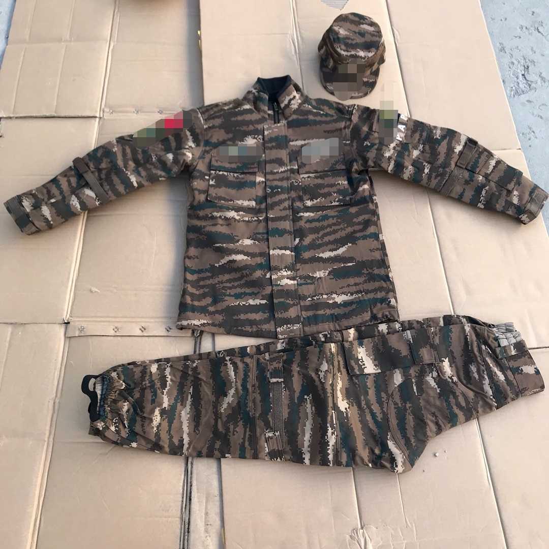 一折虎斑豹纹迷彩服_新款正品16荒漠虎斑冬季迷彩服套装 豹纹作训服