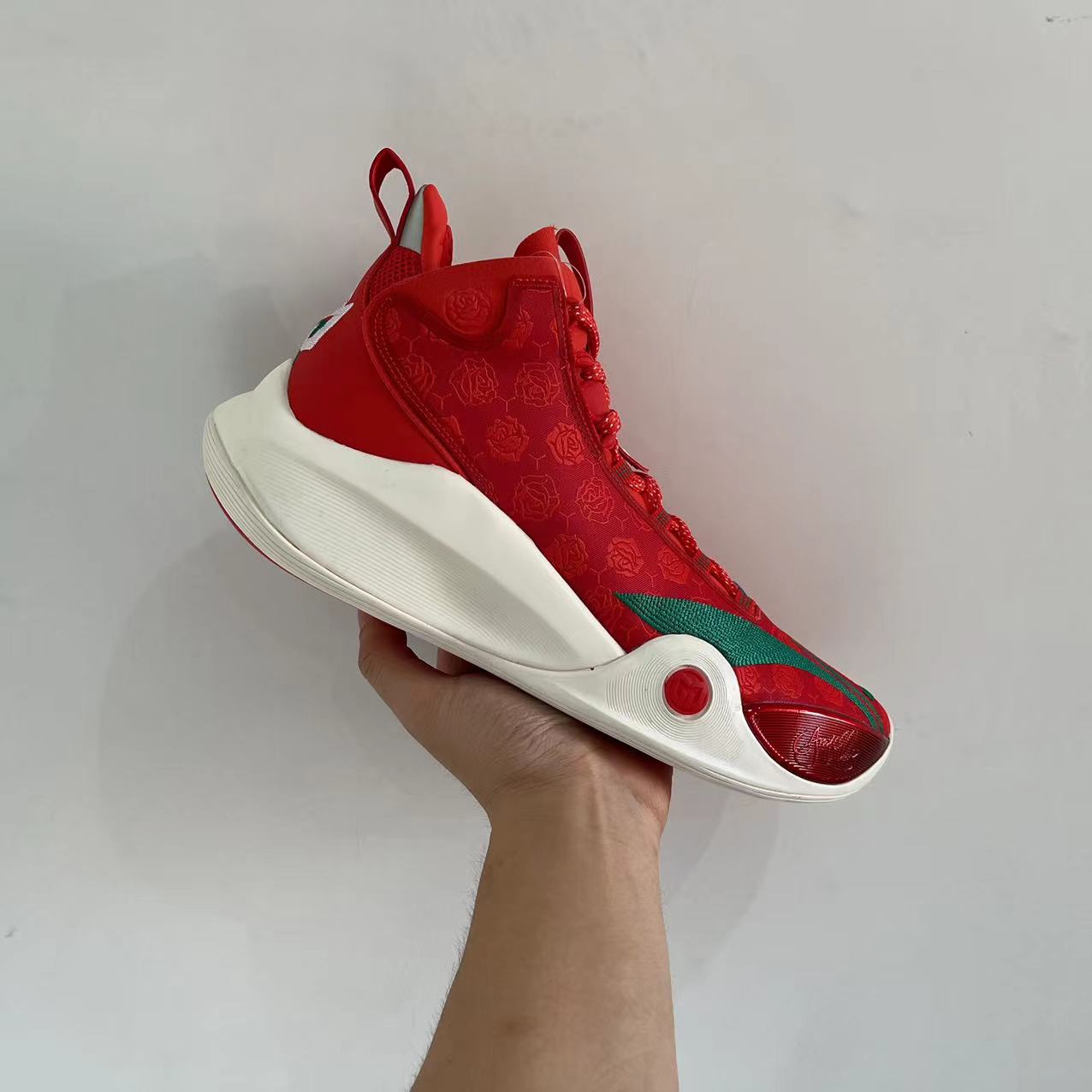 李宁cj1代迈克勒姆一代玫瑰之城中帮实战室内男子篮球鞋abar019