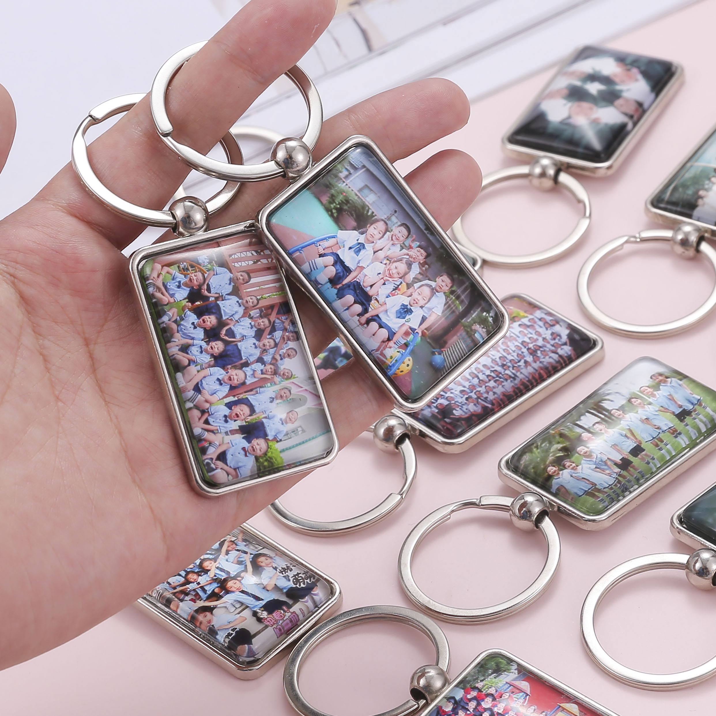 毕业钥匙扣定制照片纪念礼品送幼儿园小朋友全班级同学生刻字礼物