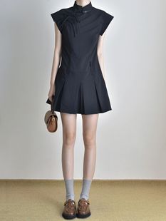 新中式轻国风立领小飞袖背心短裙设计感小个子黑色拼接百褶连衣裙
