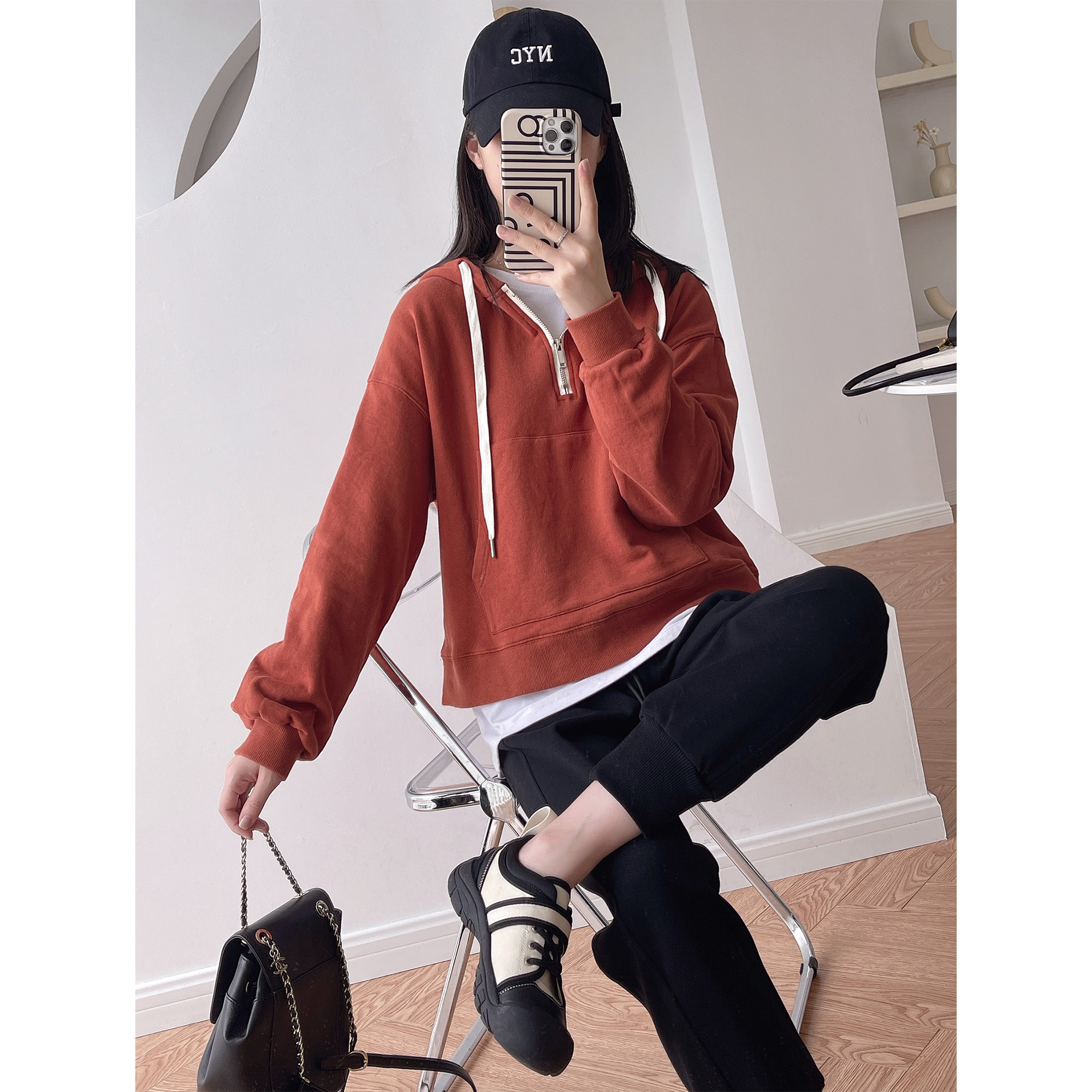 橘色卫衣女小个子