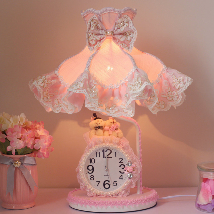 可爱创意台灯儿童女孩房间卧室床头灯温馨ins风少女心公主房布艺