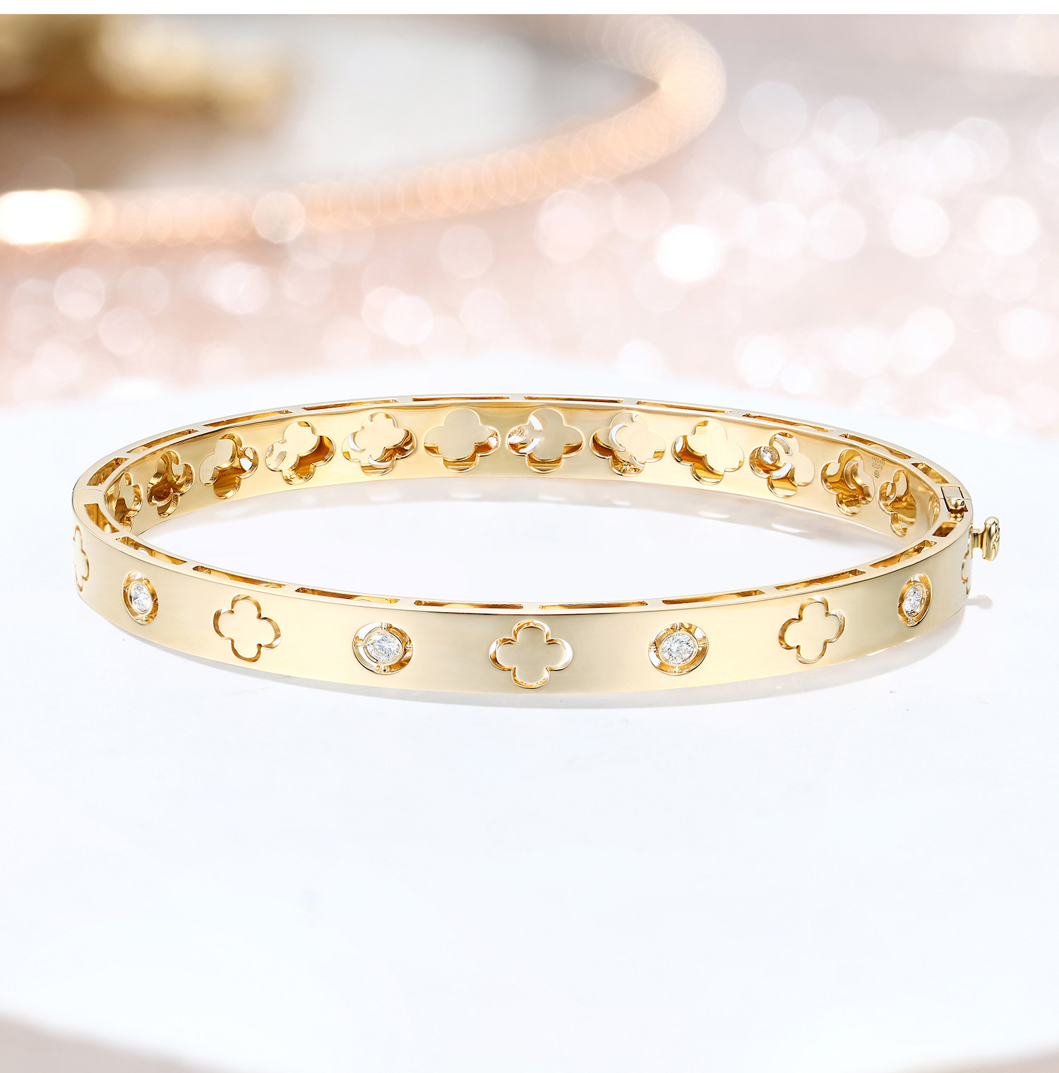 宝石矿工 环环相扣系列18k黄金四叶草钻石手镯女彩金天然真钻手链