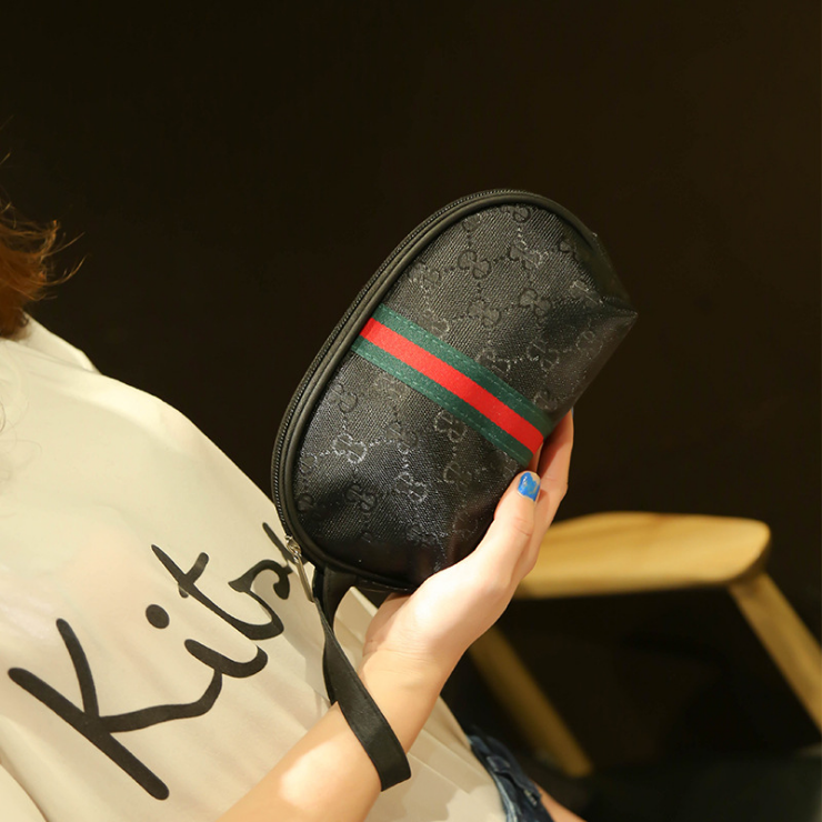 便攜隨身韓國簡約小號化妝包貝殼化妝袋大容量手拿補妝包收納包女在類目 收納整理, 家庭收納用具, 收納包, 化妝包中 - 來自Buy2taobao.com提供專業的淘寶代購服務