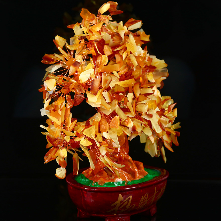 1.07千克(含底座)精美招财树琥珀摆件