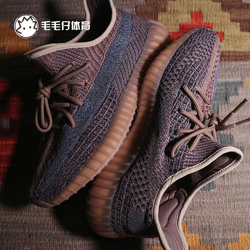 62淘宝yeezy高帮椰子350v2搭配潮中筒袜100人已付款原价:0618.