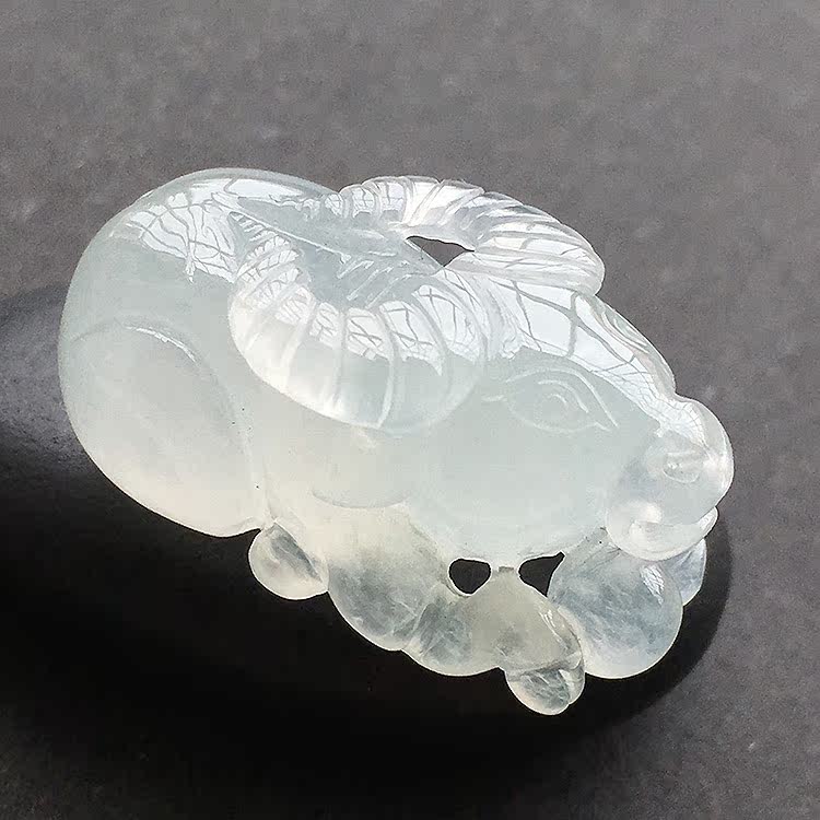 翡翠高冰种纯净生肖牛挂件男款缅甸a货老坑玉属相牛挂件牛气冲天