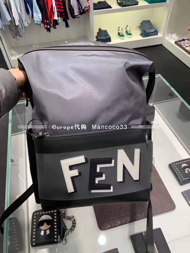 正品专柜代购 Fendi/芬迪 黑色拼灰色织物牛皮字母饰男包双肩包在类目 运动/瑜伽/健身/球迷用品, 瑜伽, 瑜伽包中 - 来自Buy2taobao.com提供专业的淘宝代购服务