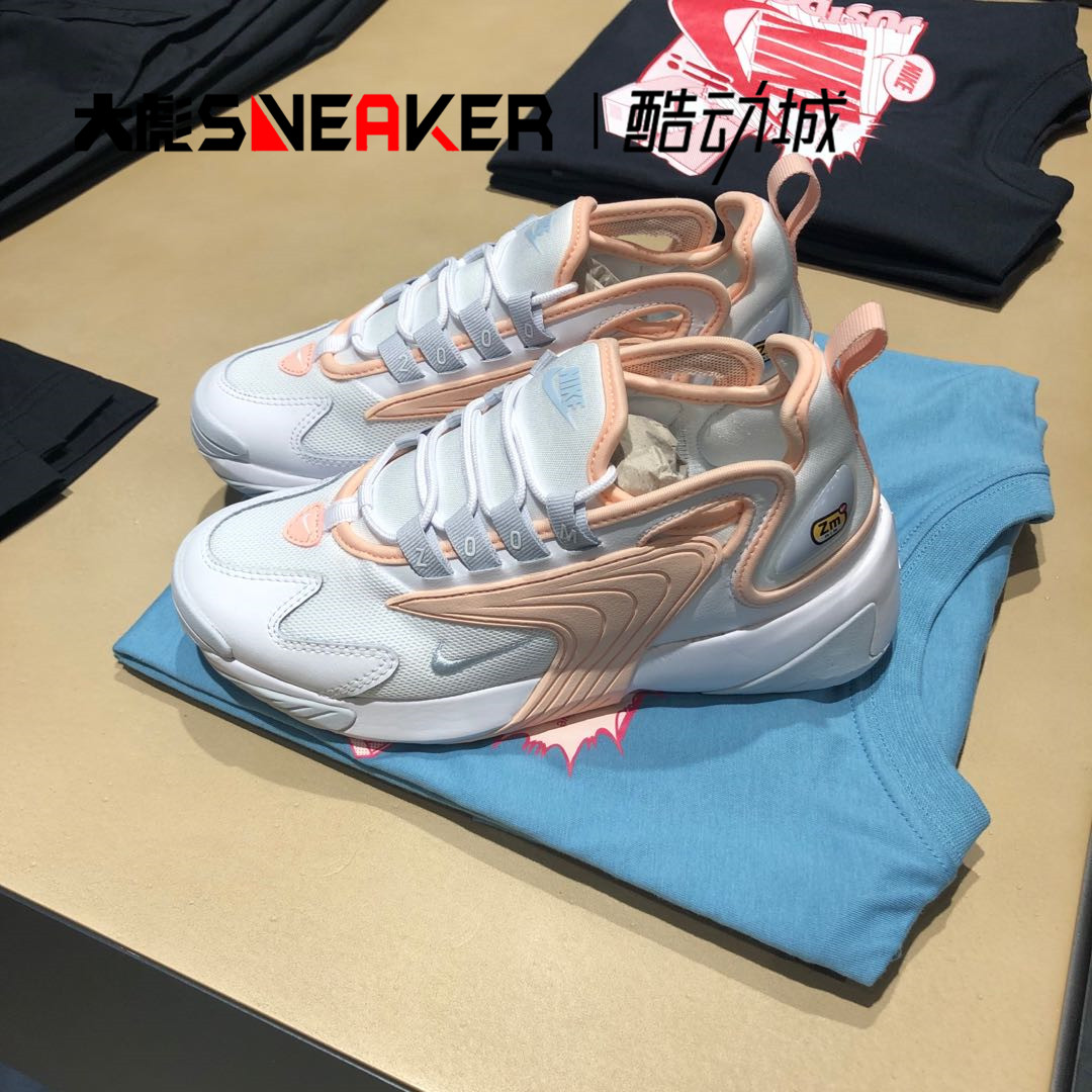 耐克NIKE ZOOM 2K 女子气垫复古运动跑鞋AO0354-108-102-107-101