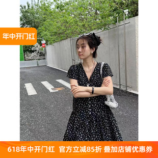 泡泡袖连衣裙女欧洲站2024夏季新款V领纽扣蝴蝶结印花小个子短裙