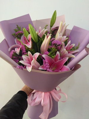 12朵粉百合花束庆元龙泉云和景宁莲都青田缙云松阳遂昌丽水鲜花店