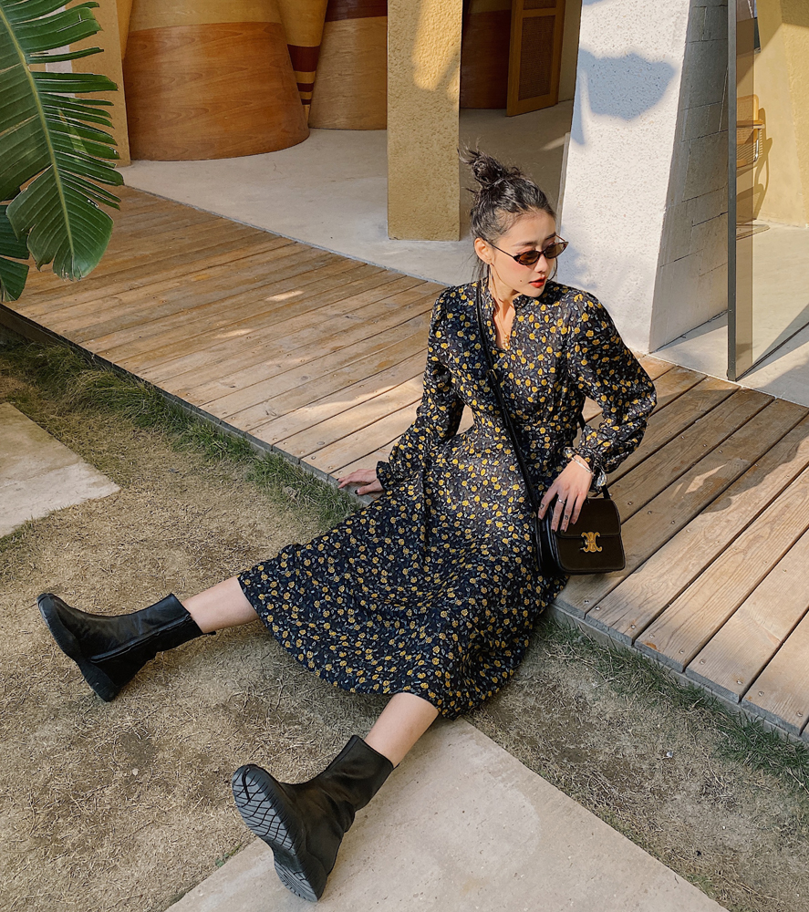 花衣服女碎花 中长款 气质淑女_法式复古小碎花连衣裙女春季2020新款