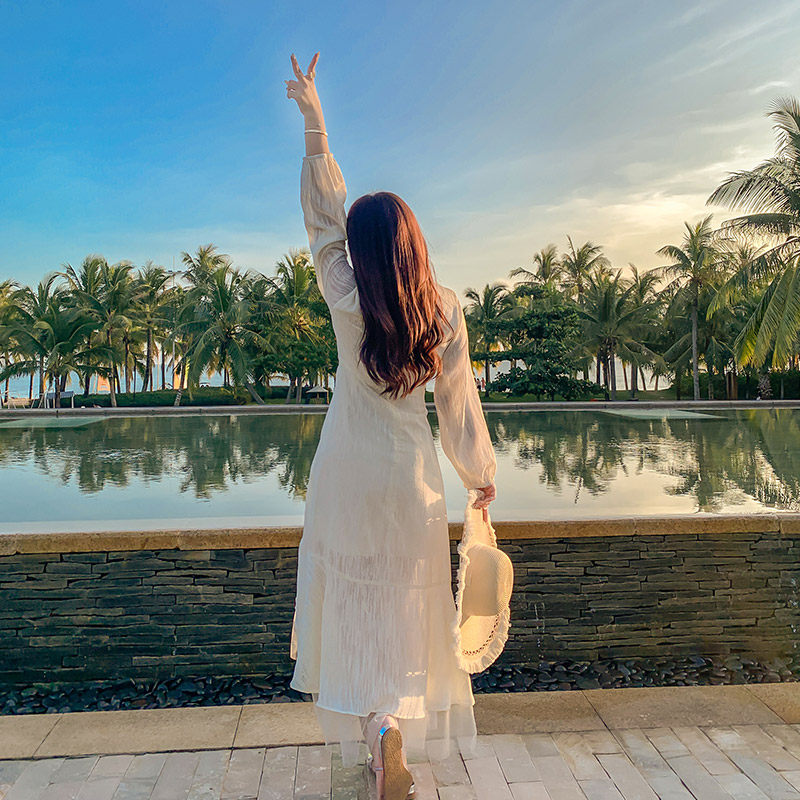 沙滩裙女夏2021新款三亚海边度假显瘦遮肚裙子超仙大码胖mm连衣裙