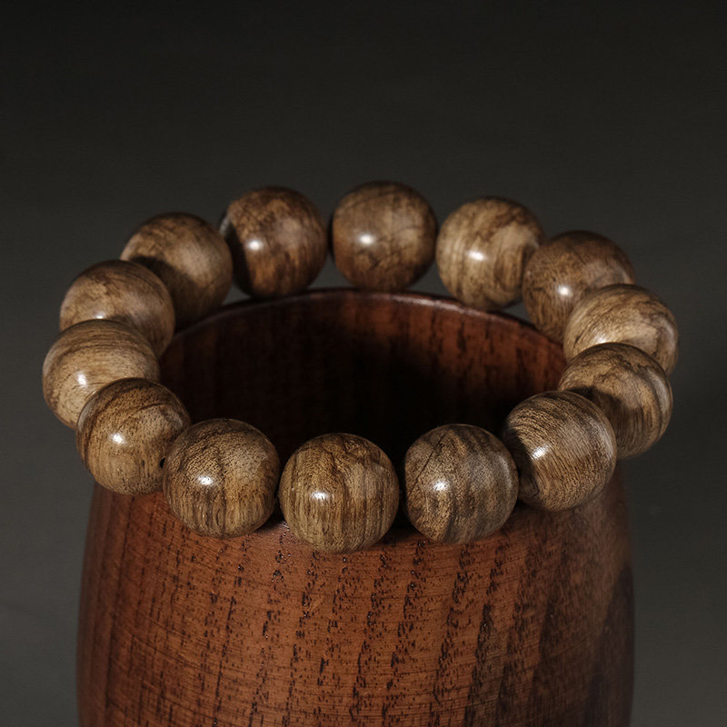 木之森沉香雕件佛件臻品专场  木之森 完美品相 达拉干沉香手串16mm*