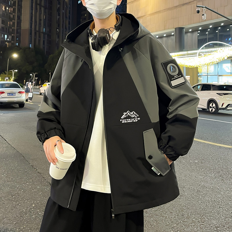 13青少年春秋款外套男孩12岁15初高中学生14大童户外冲锋衣夹克16