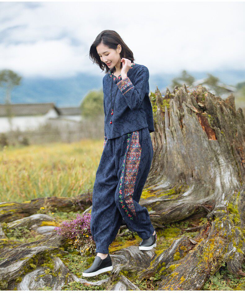 尤瑾春秋民族风女装复古改良汉服中式宽松刺绣套装长袖t恤灯笼裤