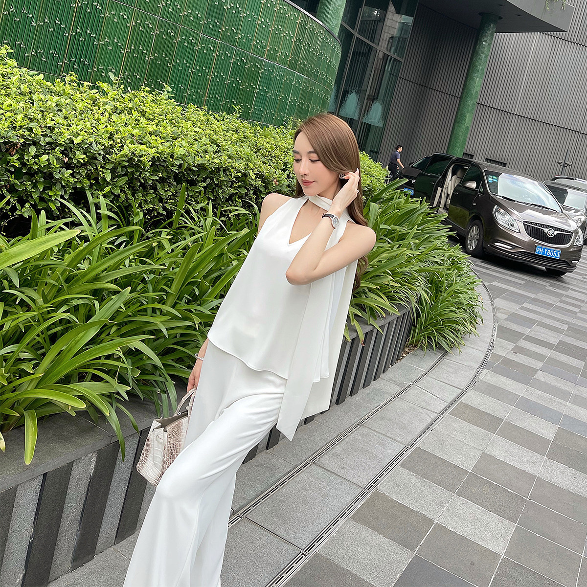 sx善喜奶白色无袖飘带挂脖宽松背心女上衣高腰休闲直筒阔腿裤套装