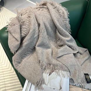 100%澳洲纯羊毛披肩女秋冬季薄款卡其色大围巾空调毯办公室高级感