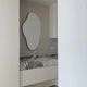 现代简约不规则浴室镜子卫生间壁挂异形化妆镜led智能创意梳妆镜