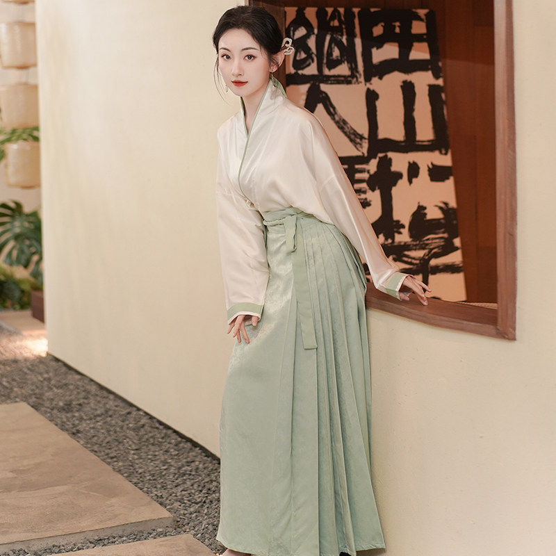 国风古装年轻款改良明制汉服女装超仙飞机袖马面裙日常汉元素套装