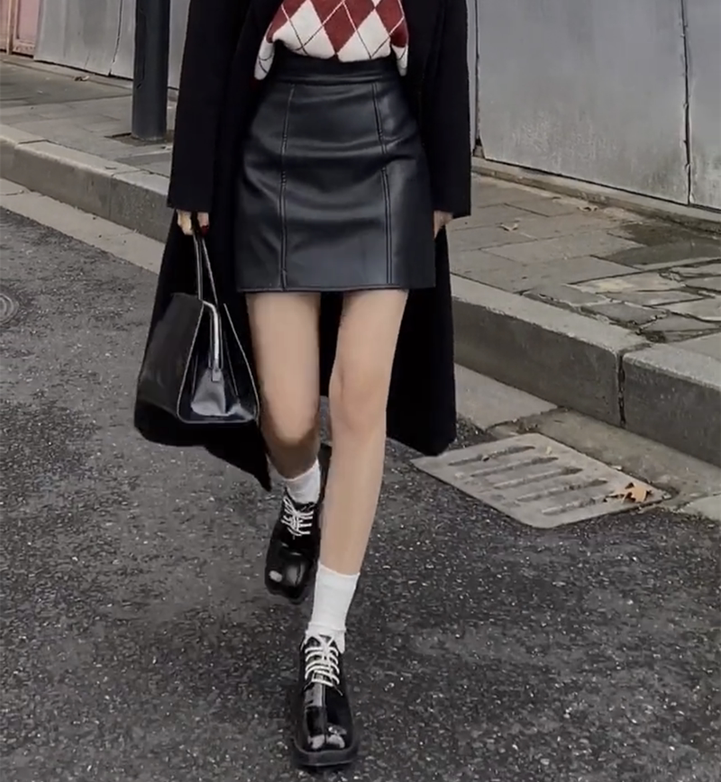 芭比姨性感少女黑色皮裙短裙2021秋季高腰显瘦包臀裙半身裙a字裙