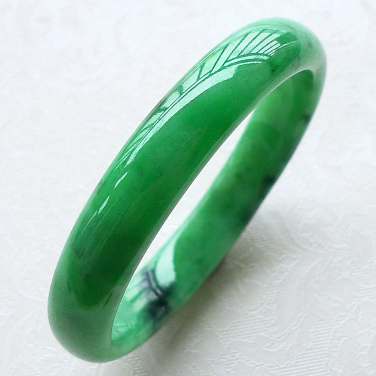 冰糯种翡翠a货满绿贵妃手镯 (长边50.91mm) 29.17克