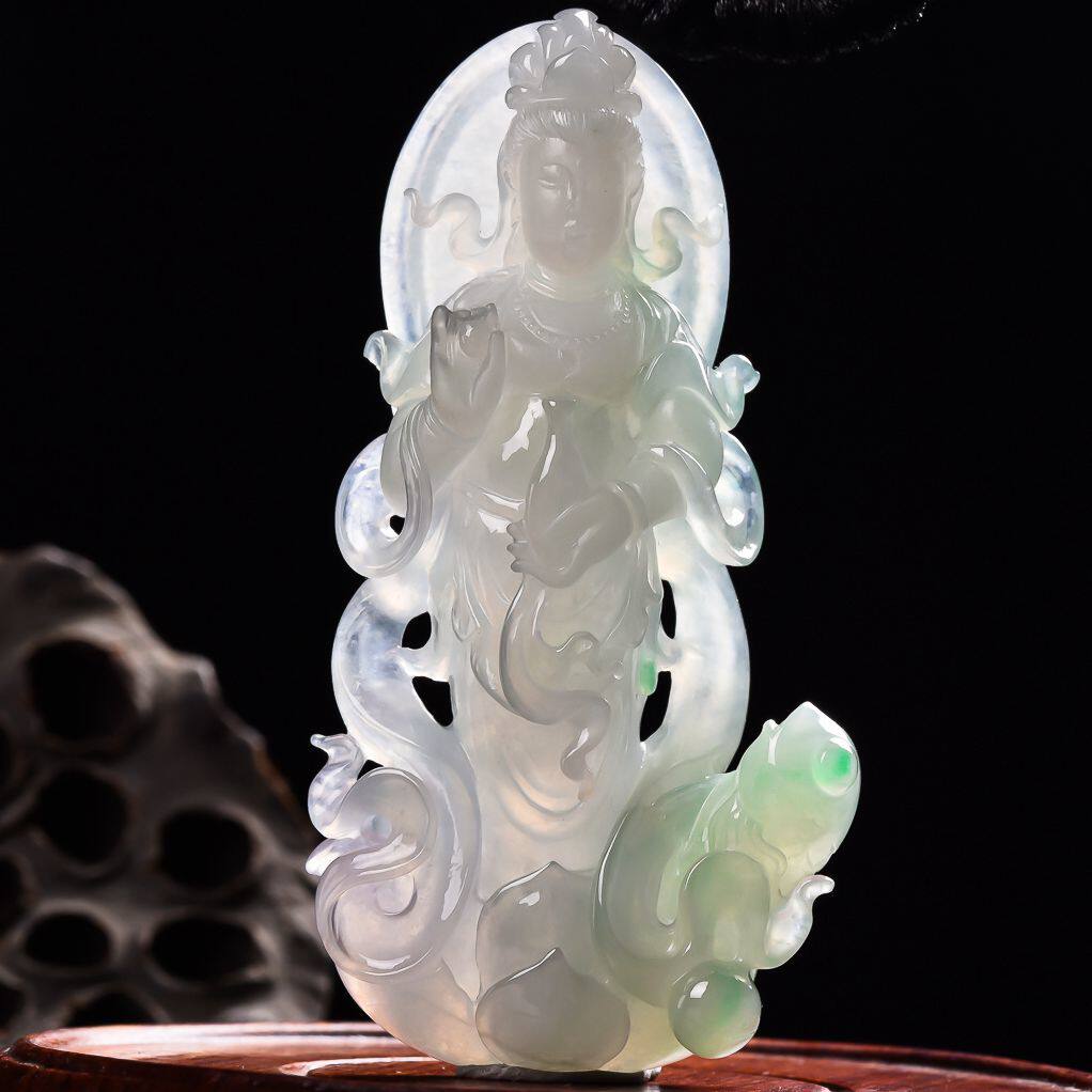 收藏老坑精雕飘绿天然翡翠a货霸气观音厚装吊坠 73.39克