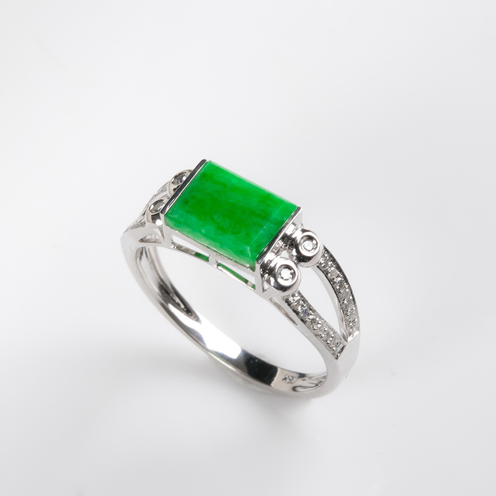 18k金镶钻翡翠方形戒指 (圈口16.91mm圈口可改) 2.44克