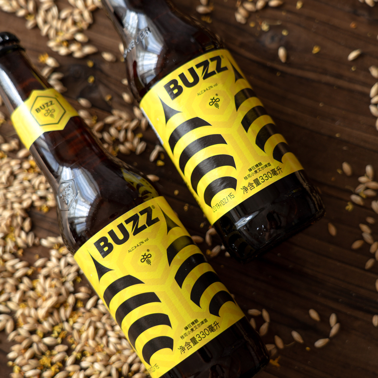 中国国产整箱24瓶蜂狂桂花精酿蜂蜜艾尔啤酒buzz330ml24