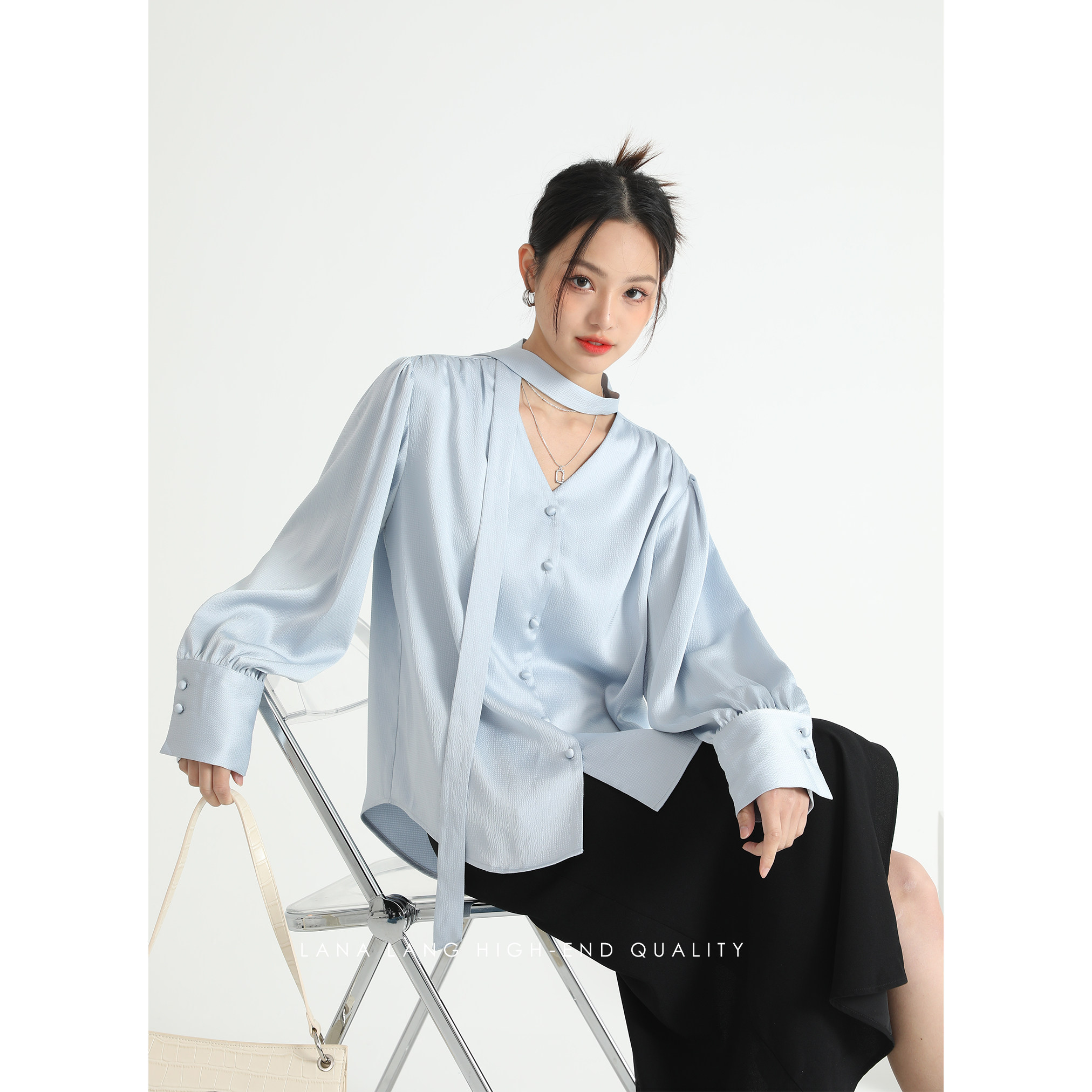 lana lang飘带蓝色衬衫女2022春装新款上衣设计感ol系带垂感衬衫