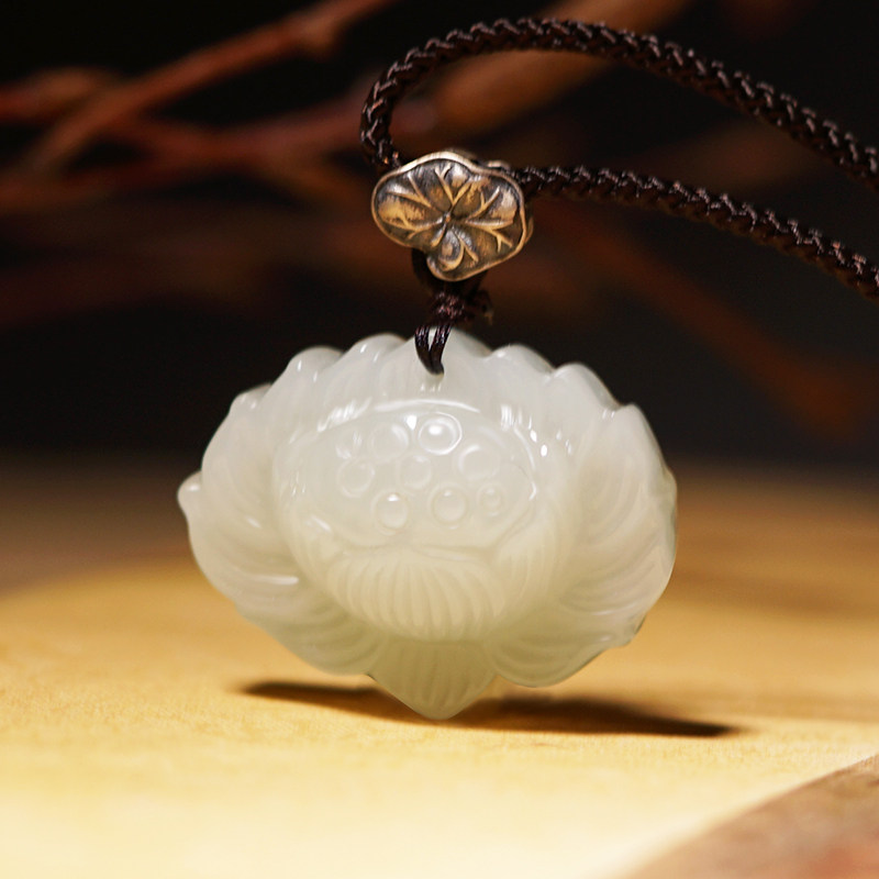 天然新疆和田玉莲花吊坠男女情侣莲蓬挂件古风玉石玉坠本命年礼物