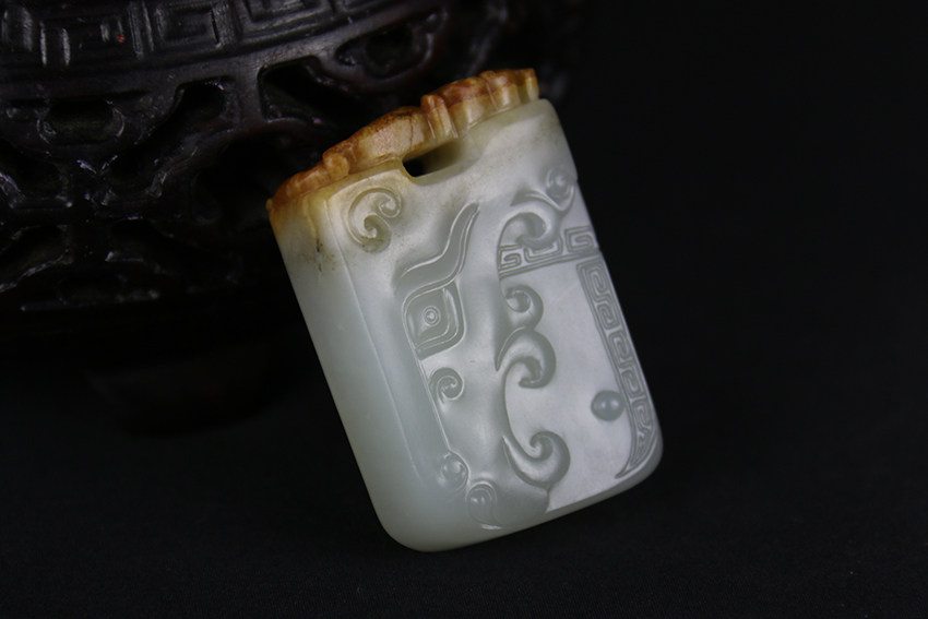 苏州名家王月清工作室作品 和田玉 仿古虎面 22.6克