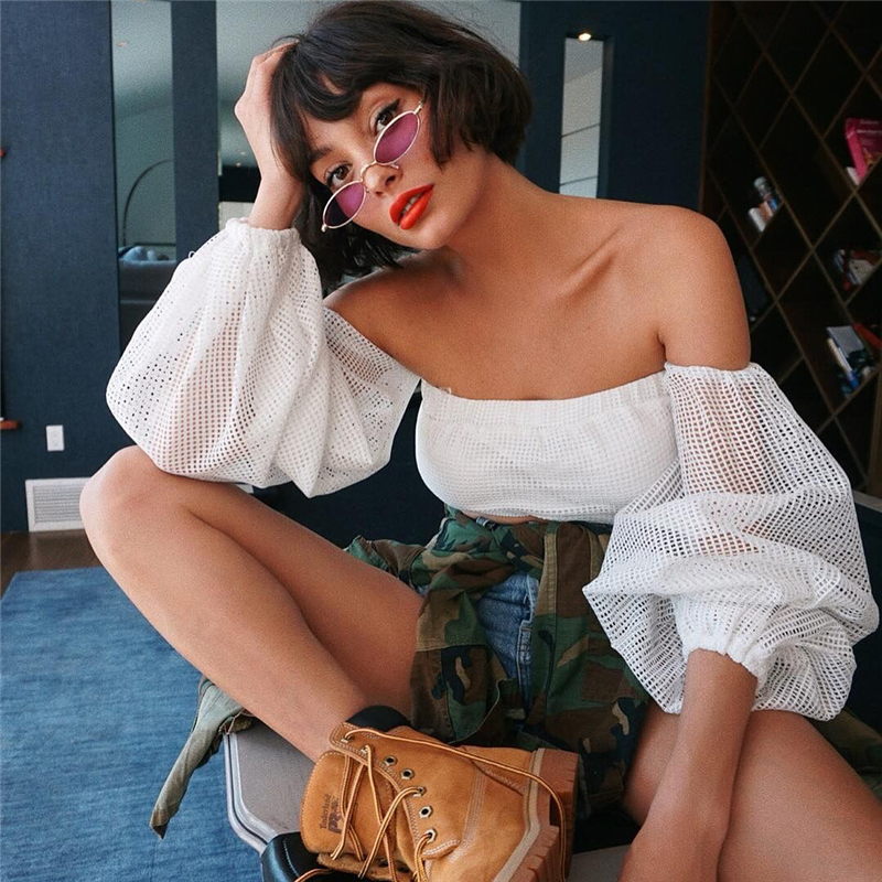 渔网衣服女性感_欧美ins网红潮搭性感一字肩泡泡袖裹胸t恤女透视渔网