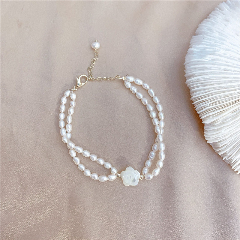 气质复古优雅双层淡水珍珠白贝壳花朵手链女法式浪漫设计感手饰