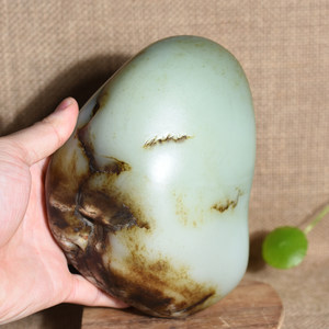 和田玉籽料原石公斤料图片