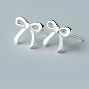 Simple Design S925 Sterling Silver Temperament Hollow Bowknot Silver Stud Earrings Cute Girl Earrings Earrings Earrings