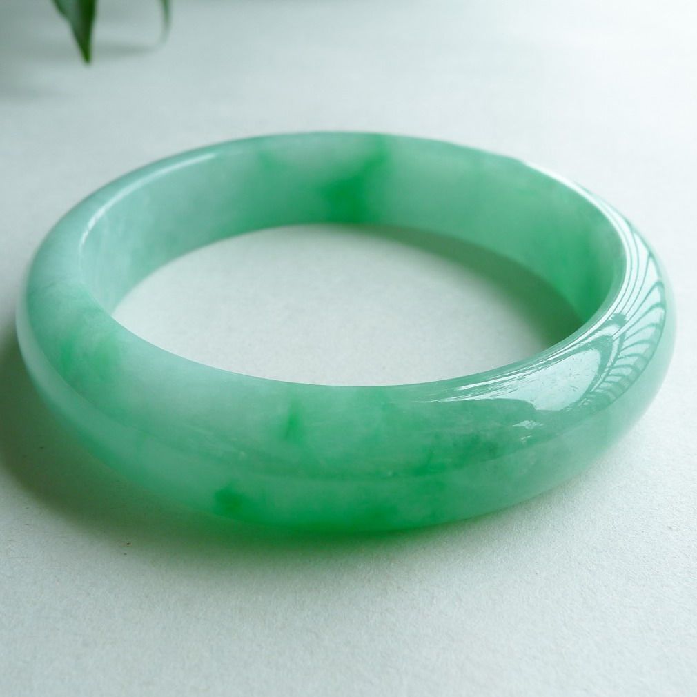 老坑冰糯种翡翠a货老坑满绿正装圆口手镯59.25克 (内径57.6mm)