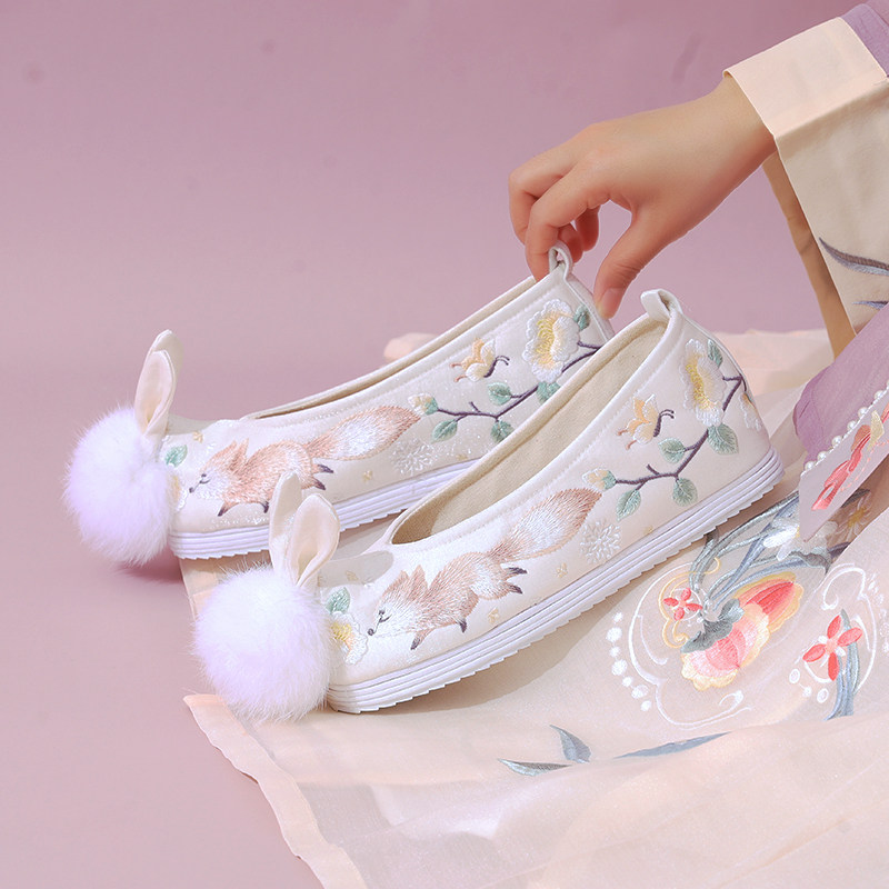 春季古风汉服鞋子女淡雅百搭新款配古装平底中国风明制绣花鞋弓鞋