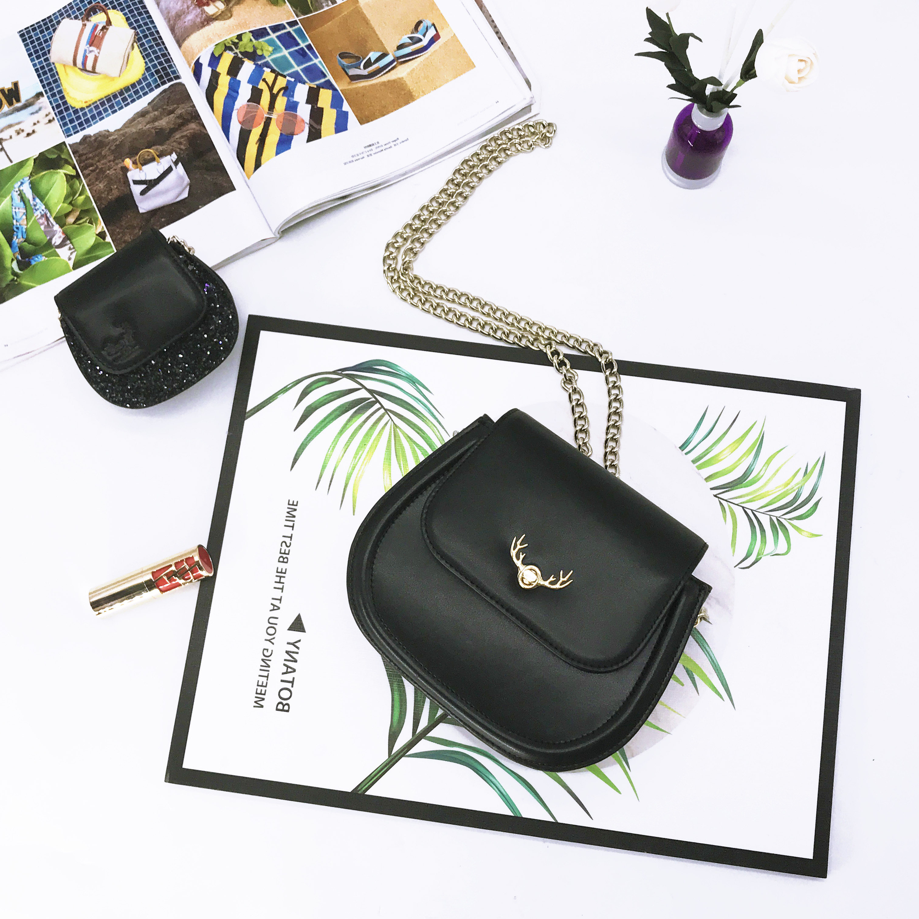 一折斜挎包女小包 斜挎单肩 迷你包_意大利萌鹿马鞍包包女新款2019