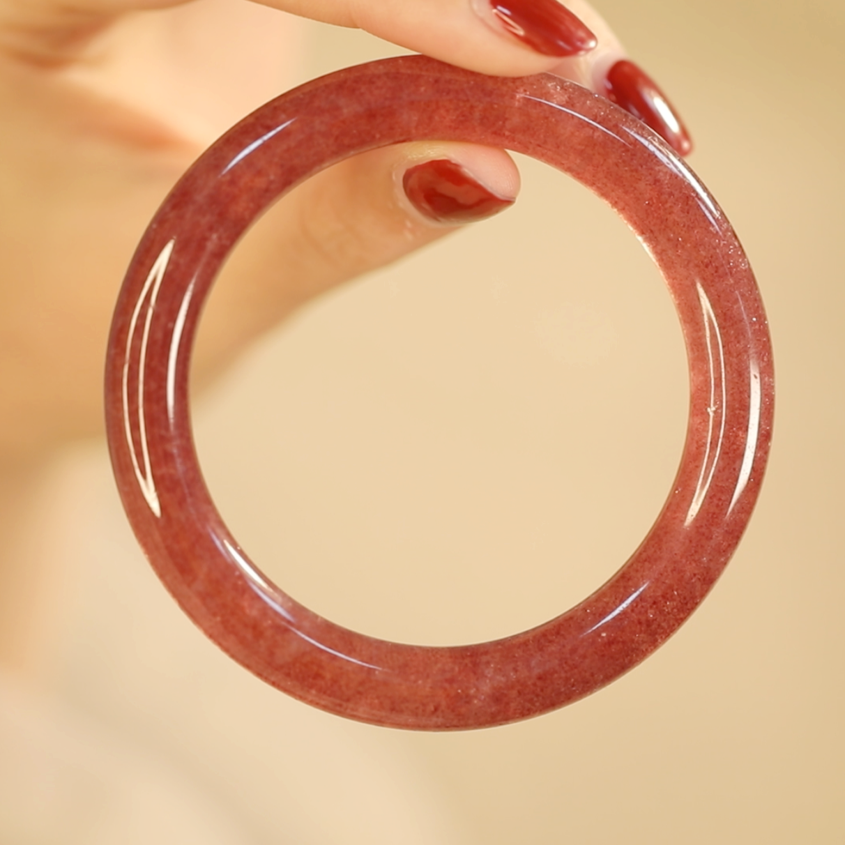 泽国珠宝设计zac的优惠券大全—泽国珠宝 见欢喜鸽血红草莓晶手镯天然