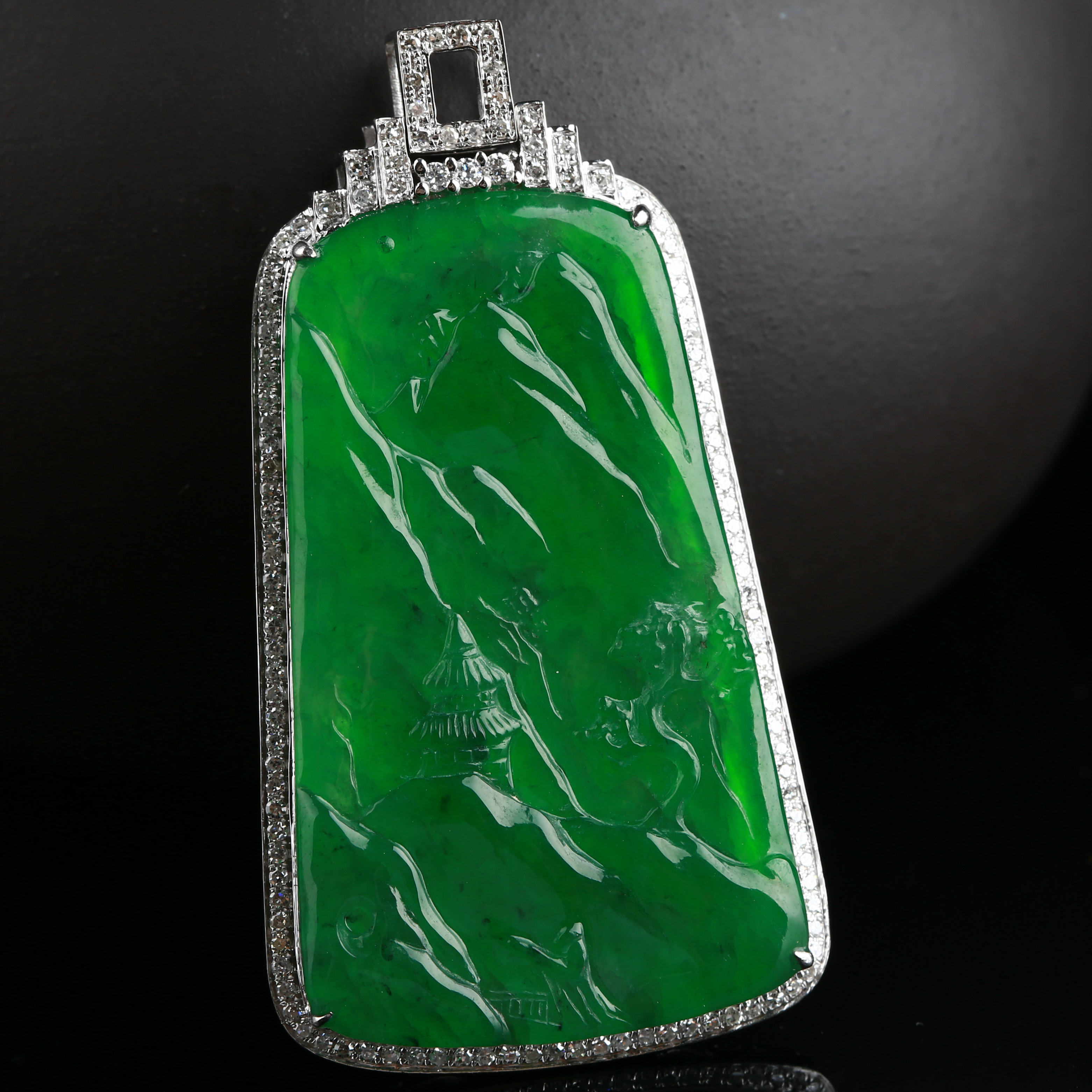 18k金伴钻镶嵌老坑满绿冰种山水牌挂件 9.87g