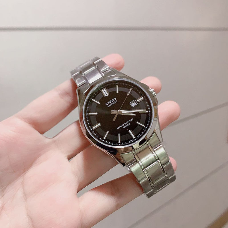 蓝宝石镜面手表男