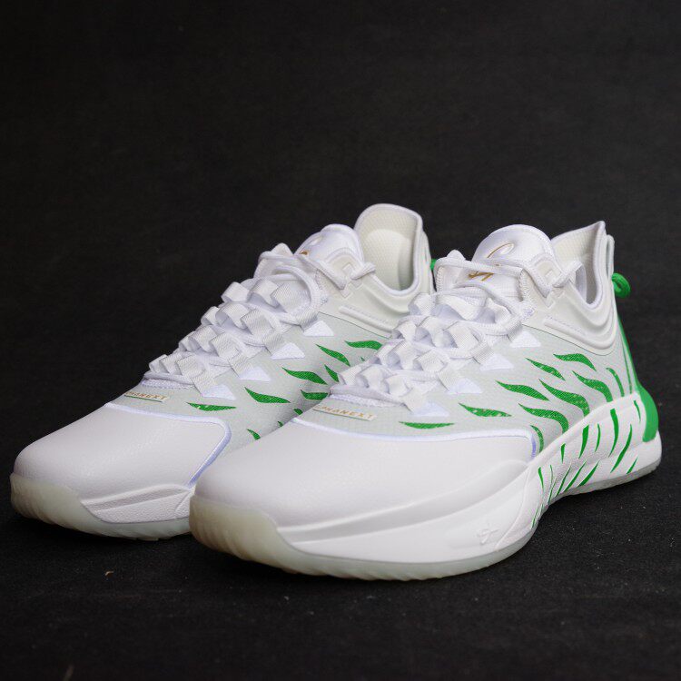 海沃德1代篮球鞋