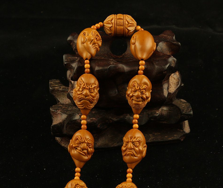 核雕作品《十八罗汉》春毅核坊臻品收藏