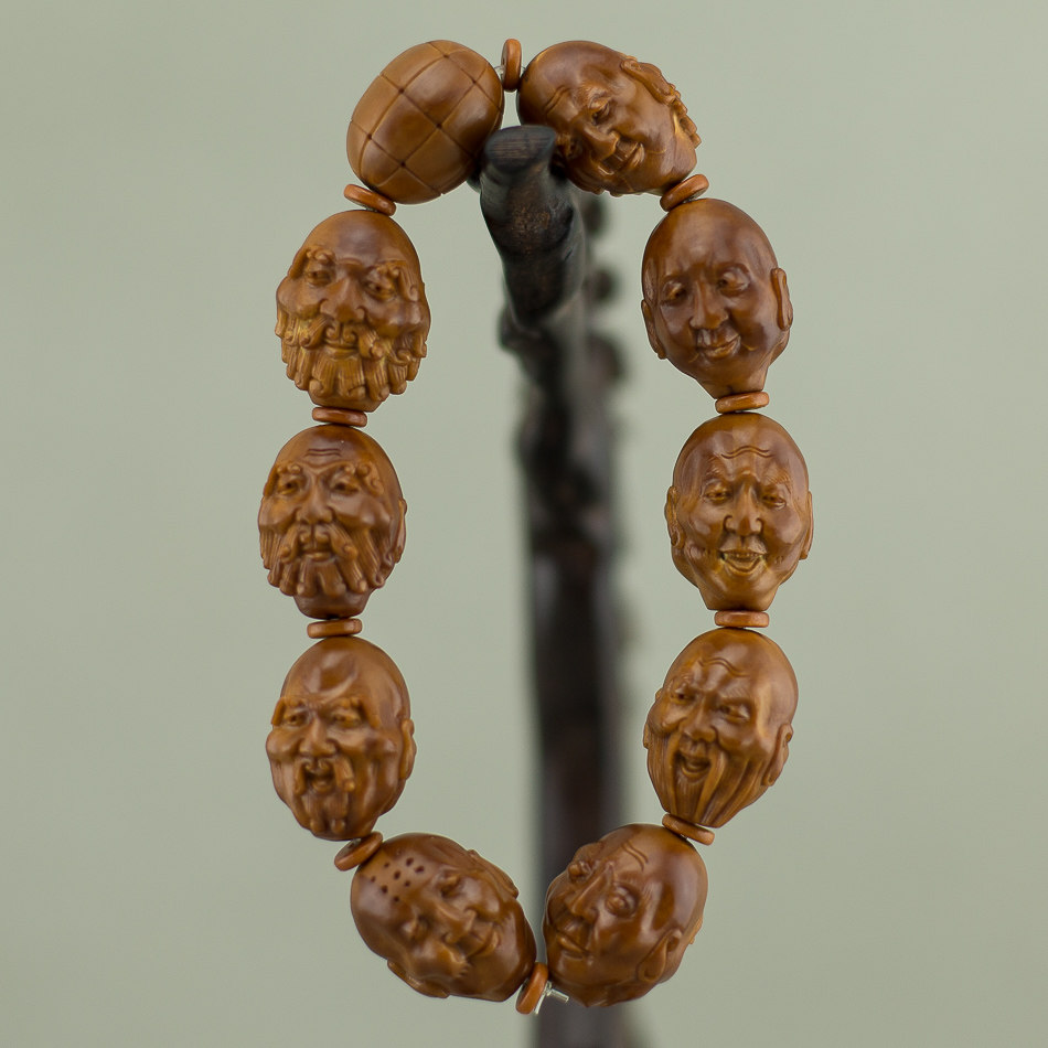 古文轩 苏州舟山核雕名家吴海珍作品《十八罗汉》