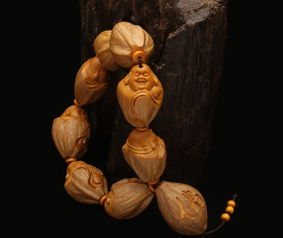 核雕作品《弥勒》春毅核坊臻品收藏2.