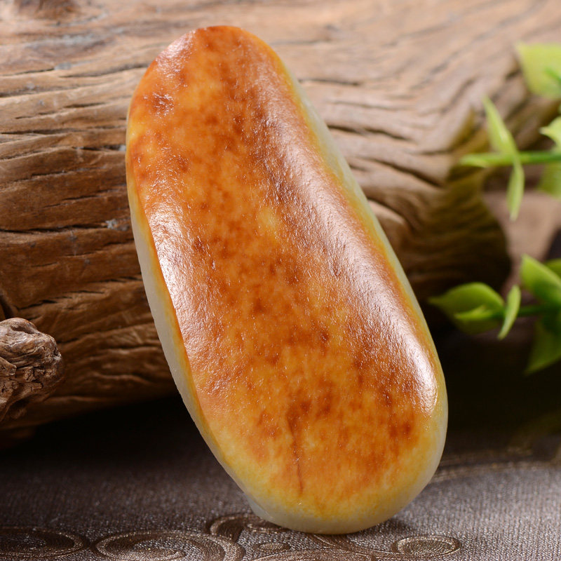 【驻红却白】和田玉绝美红皮皮带扣 86.86克