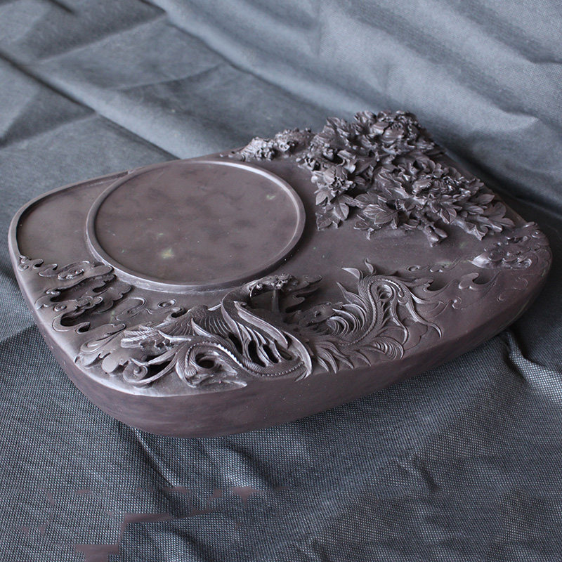 端砚泰斗亚太地区手工艺大师 黎铿珍藏版作品 坑仔岩《富贵图》砚